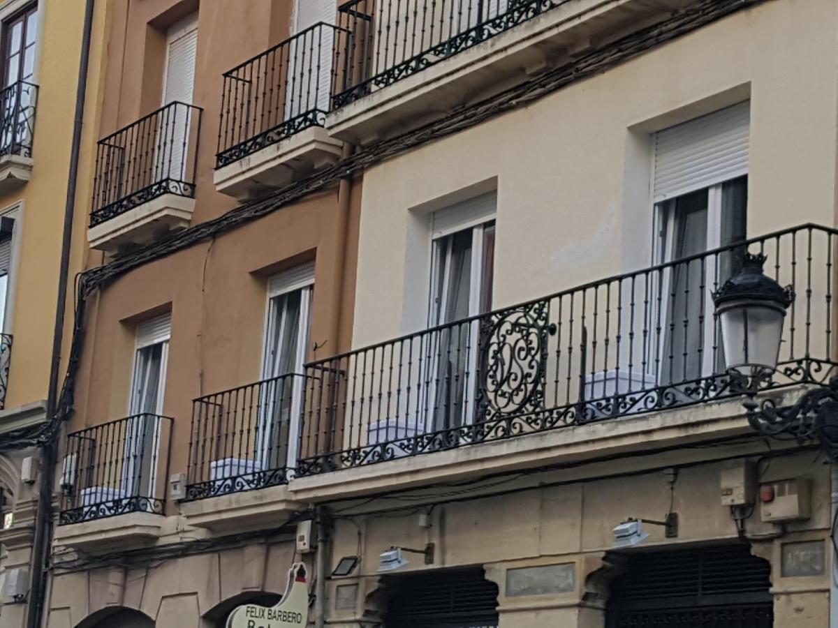 Hostal Puente de Hierro - B&B Logroño