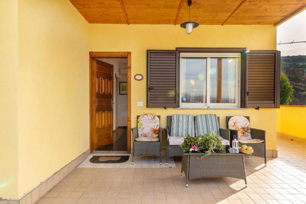 Appartamento con 2 Camere da Letto e Vista Mare 