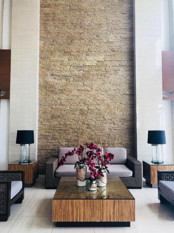 Family Room with Amenity View