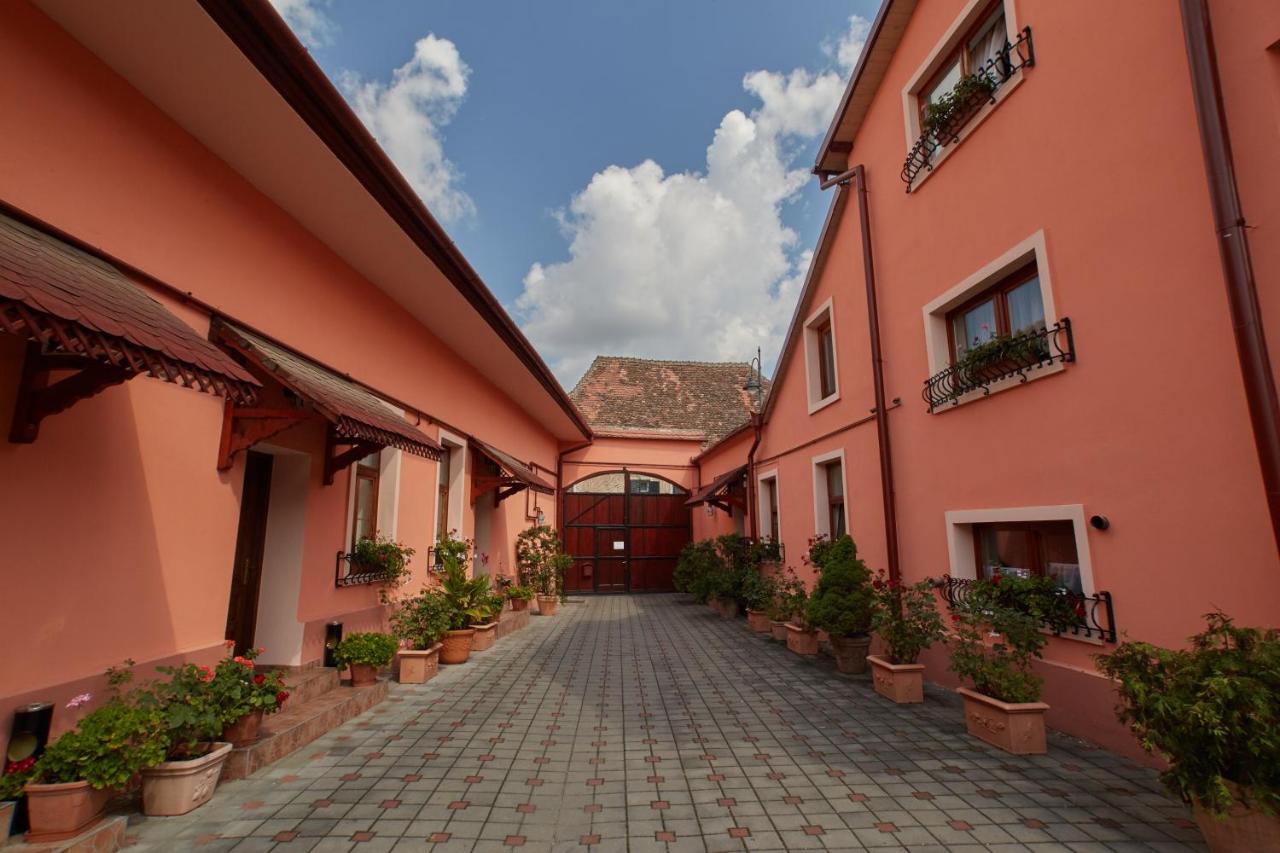 B&B Sibiu - Pensiunea Daniel - Bed and Breakfast Sibiu