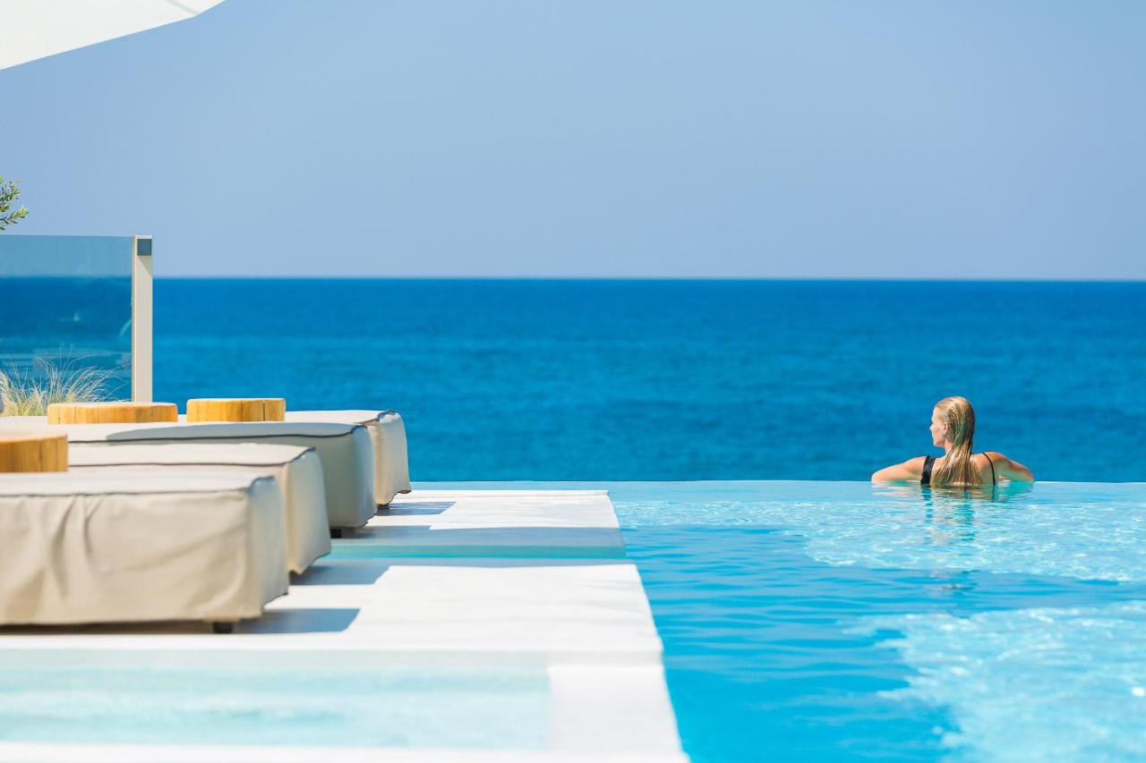 B&B Skaleta - La Casa di Mare, Luxury Beach Front Villa, By ThinkVilla - Bed and Breakfast Skaleta