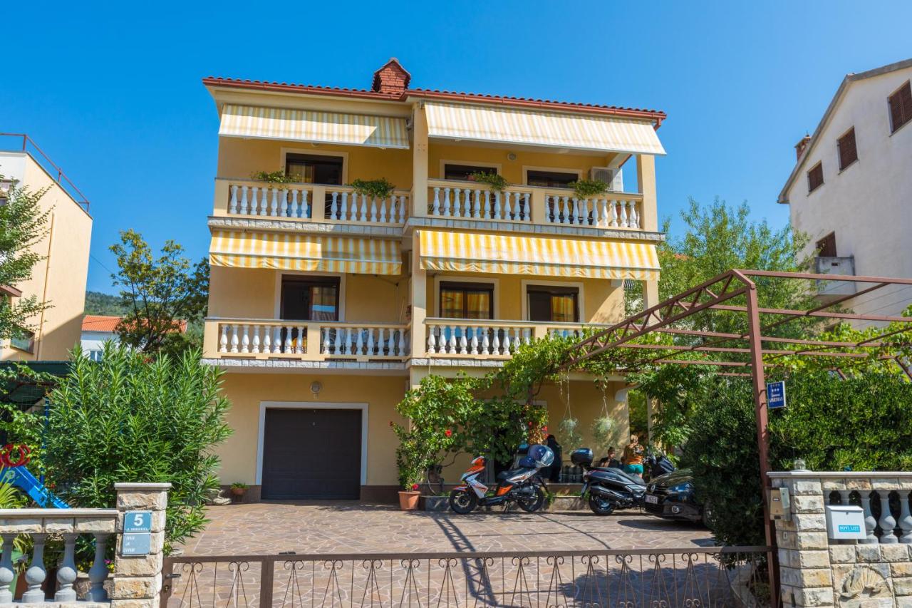 Apartman Laura - B&B