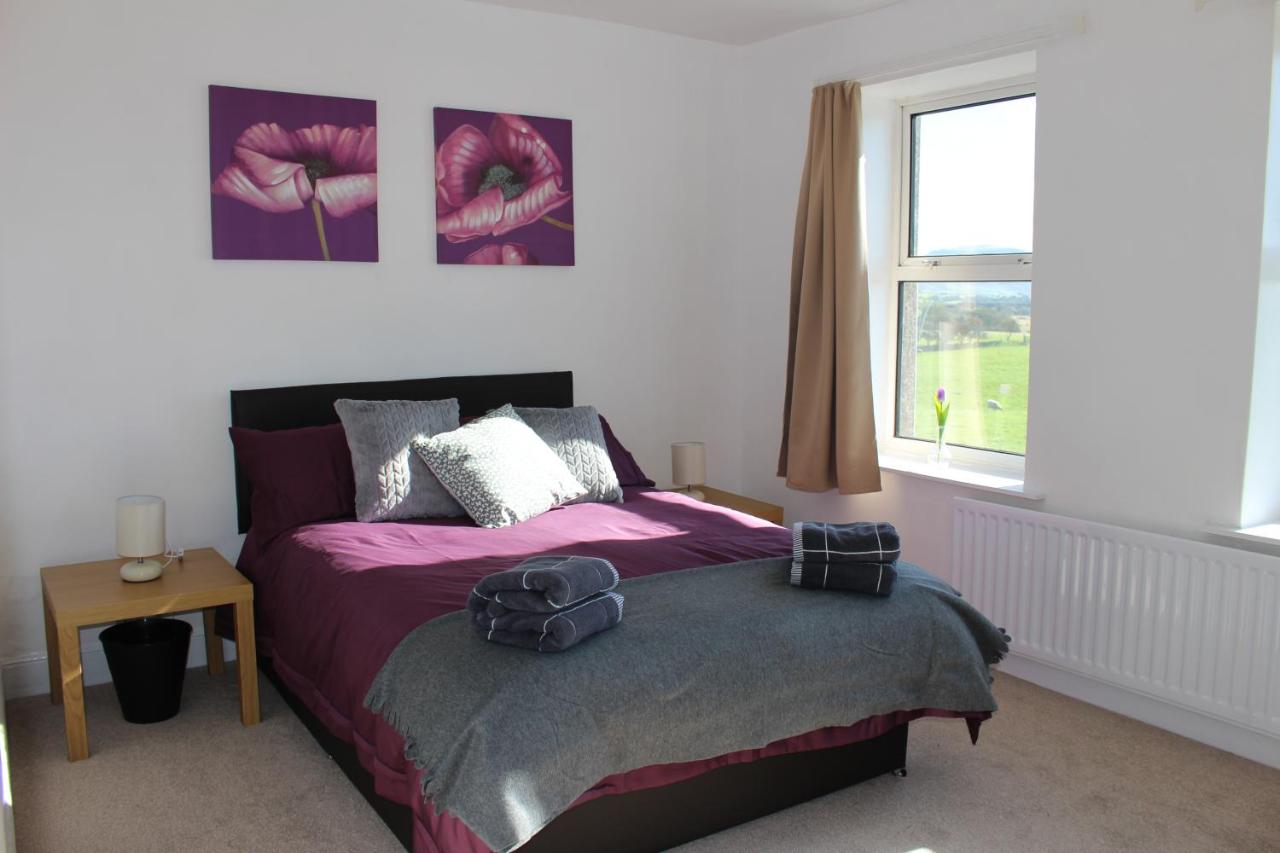 B&B Arlecdon - Miner's Cottage I Self Catering Holiday Cottage - Self Contained - Bed and Breakfast Arlecdon