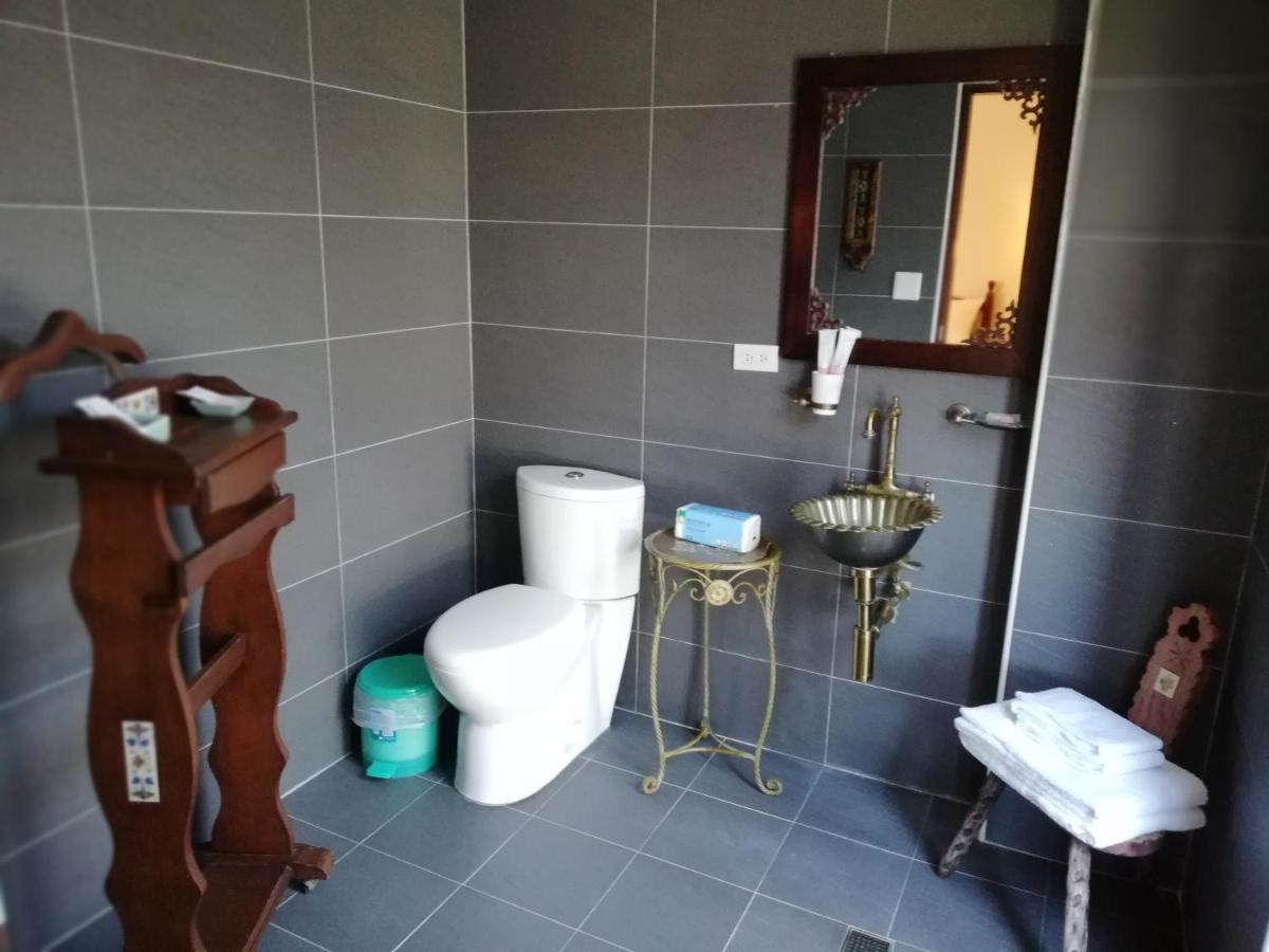 Deluxe Room (2 Adults + 1 Child)