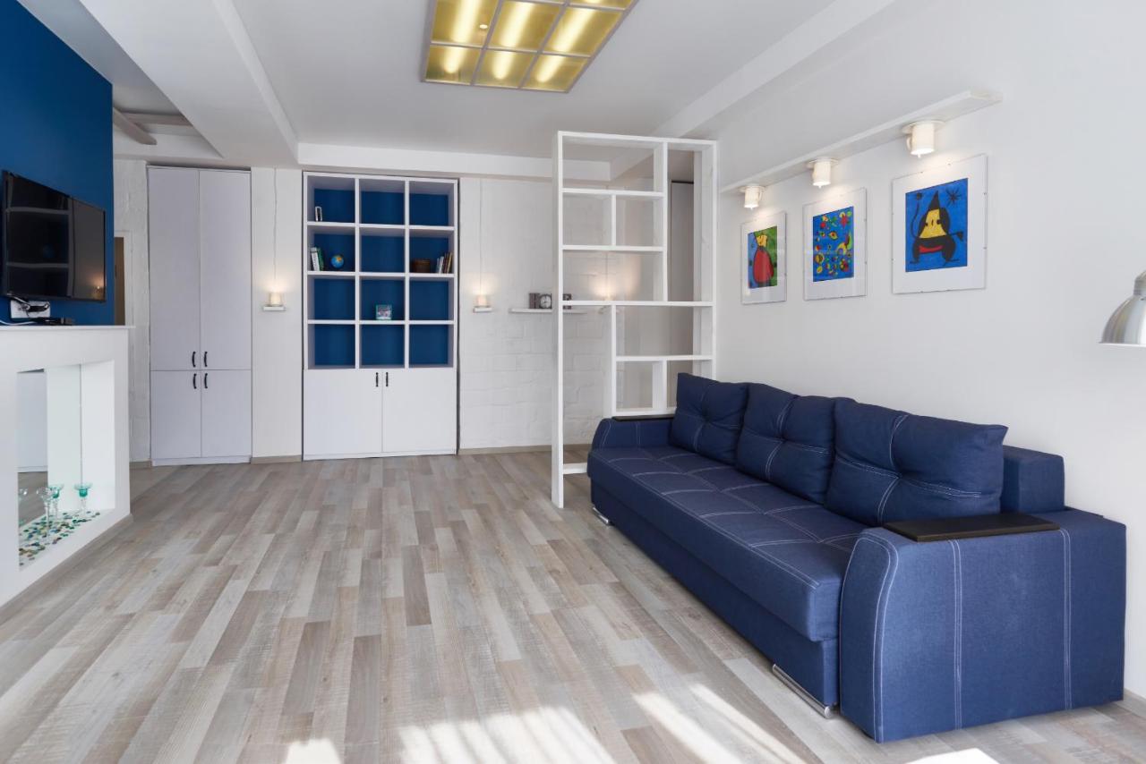 Современная 2-комн. Дворец Украина. - Bed and Breakfast Kyiv