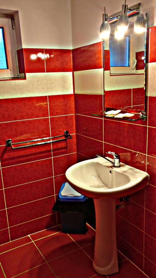 Zweibettzimmer mit Balkon