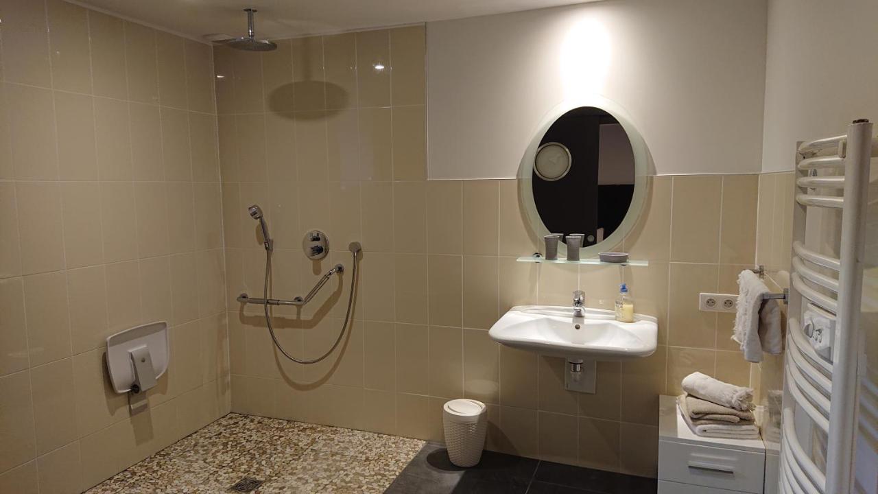 Großes Doppelzimmer