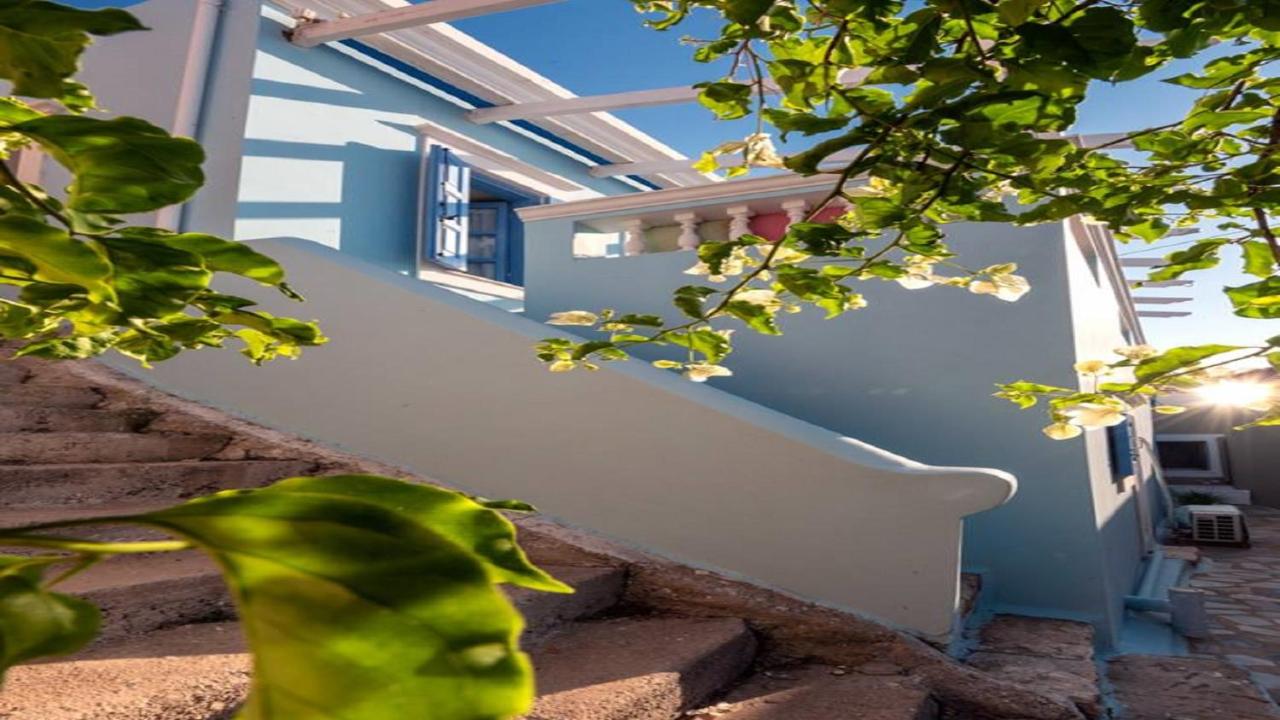 Amazing House in Halki - B&B