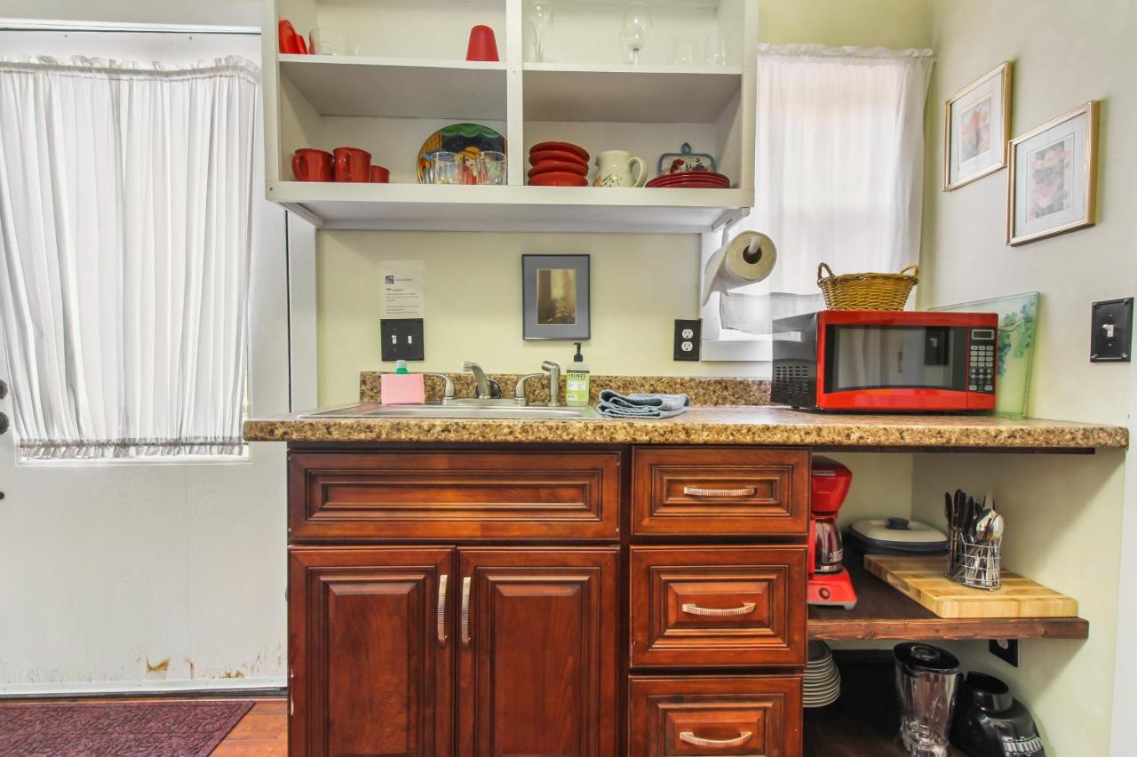 Albion Garden Cottage - B&B