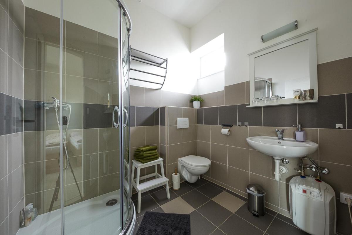 Habitación Familiar con baño privado