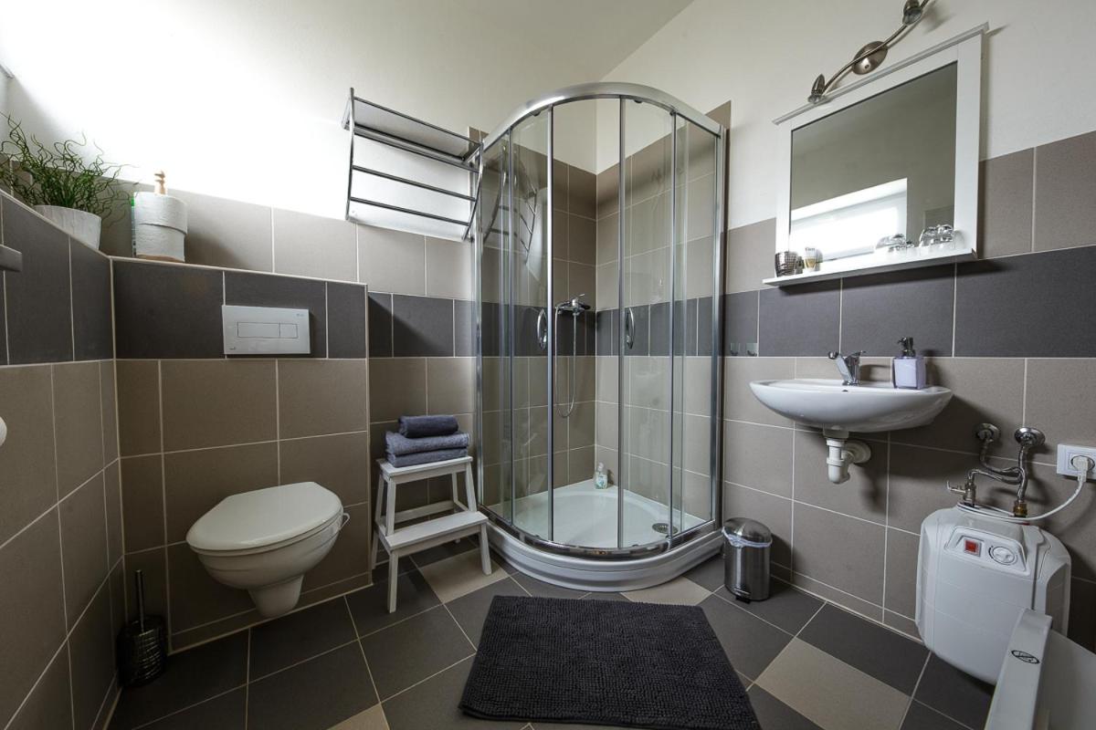 Habitación Doble con baño privado - 2 camas