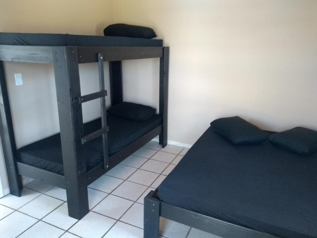 Economy Vierpersoonskamer met Gedeelde Badkamer