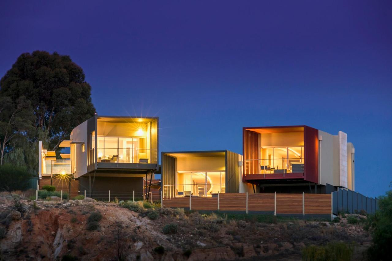 One-Bedroom Villa - Montage