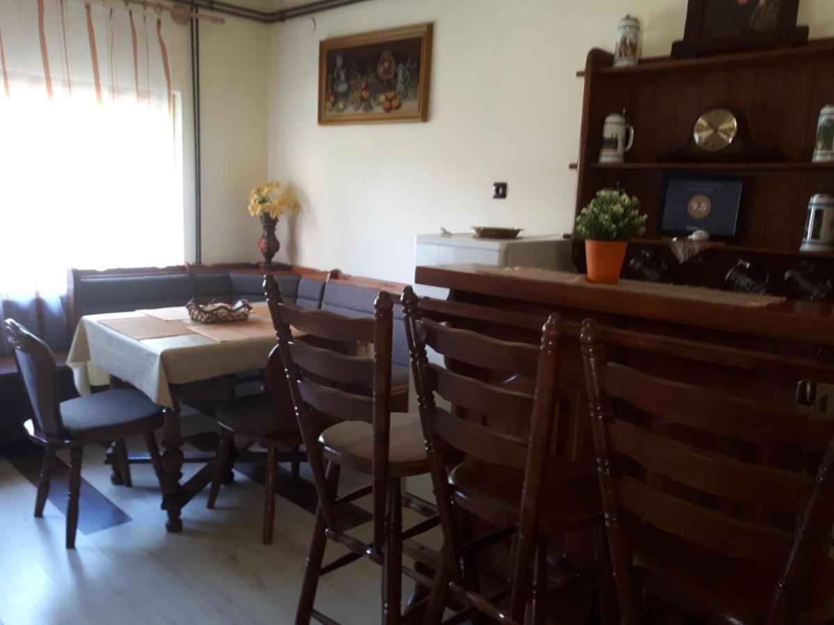 Appartamento con 2 Camere da Letto