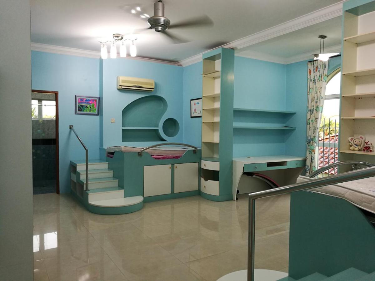 Twin Room with Bathroom