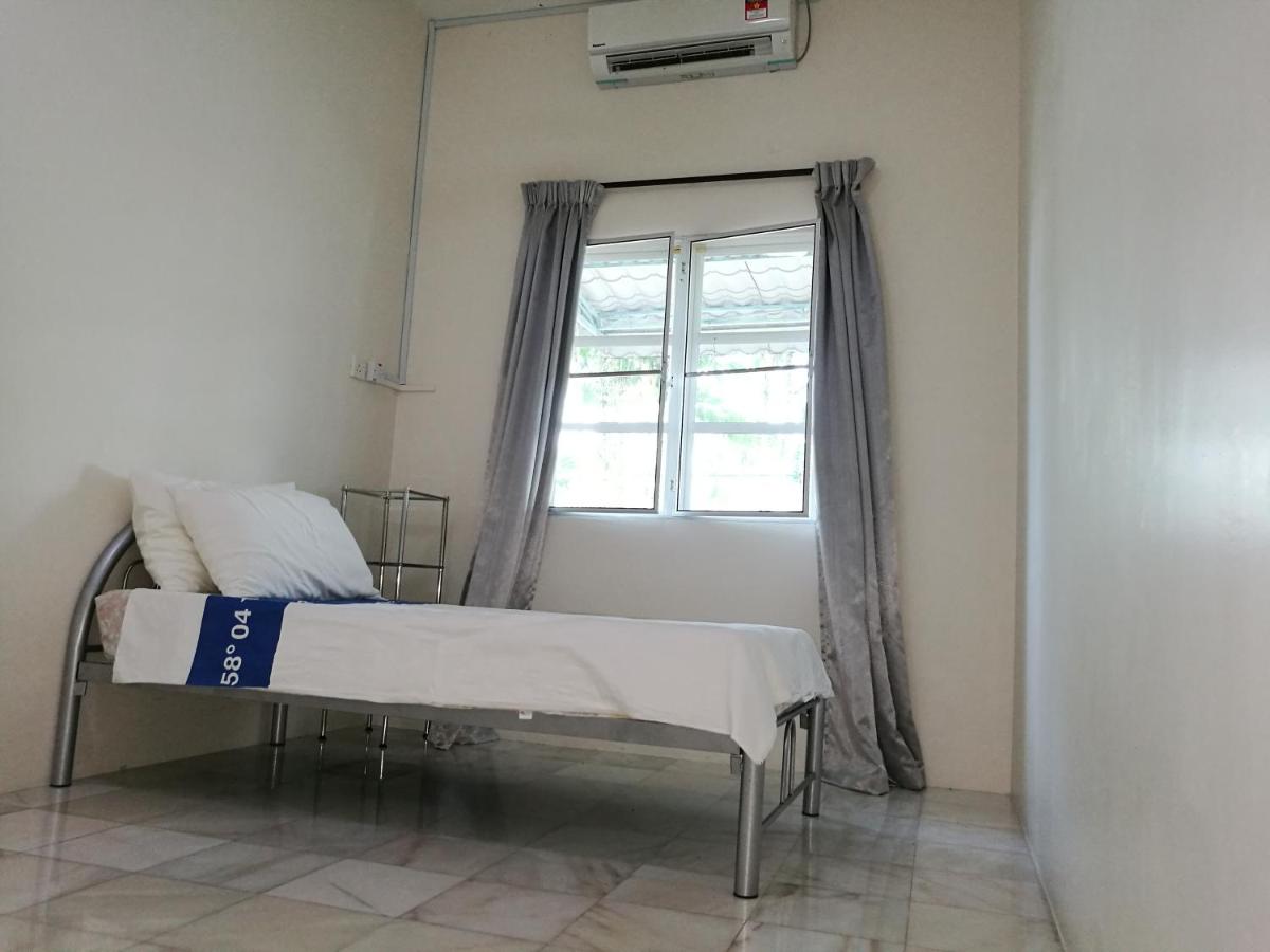 Single Room with Shared Bathroom