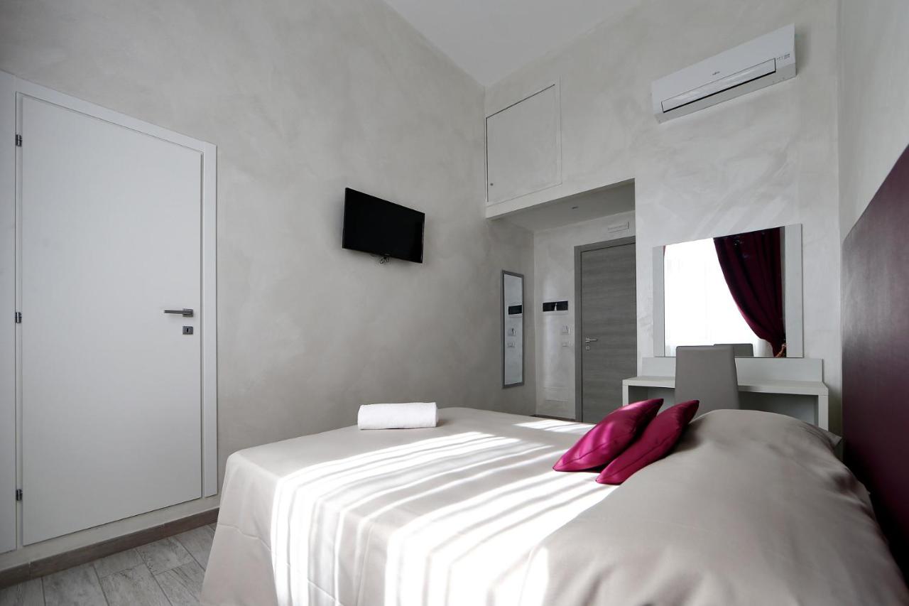 Camera Singola con Bagno Privato