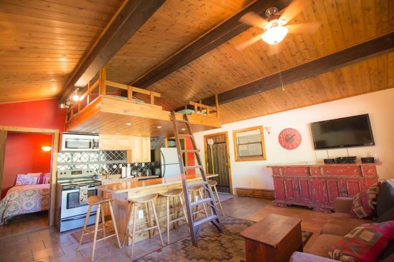 Brettelberg Slopeside Condos C9 - B&B
