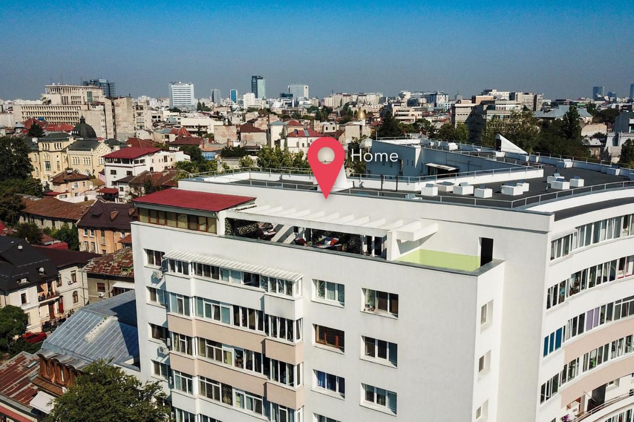 Qult - Up in the Sky - B&B Bucarest