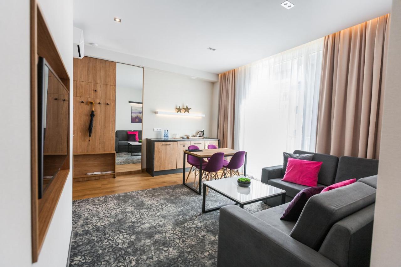 One-Bedroom Standard Apartment