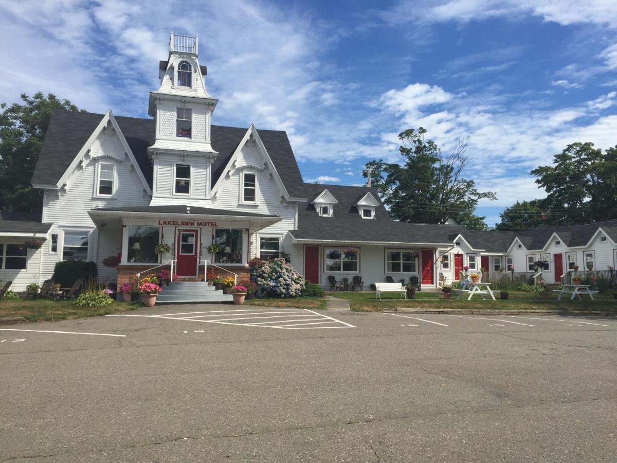 B&B Yarmouth - Lakelawn B&B and Motel - Bed and Breakfast Yarmouth