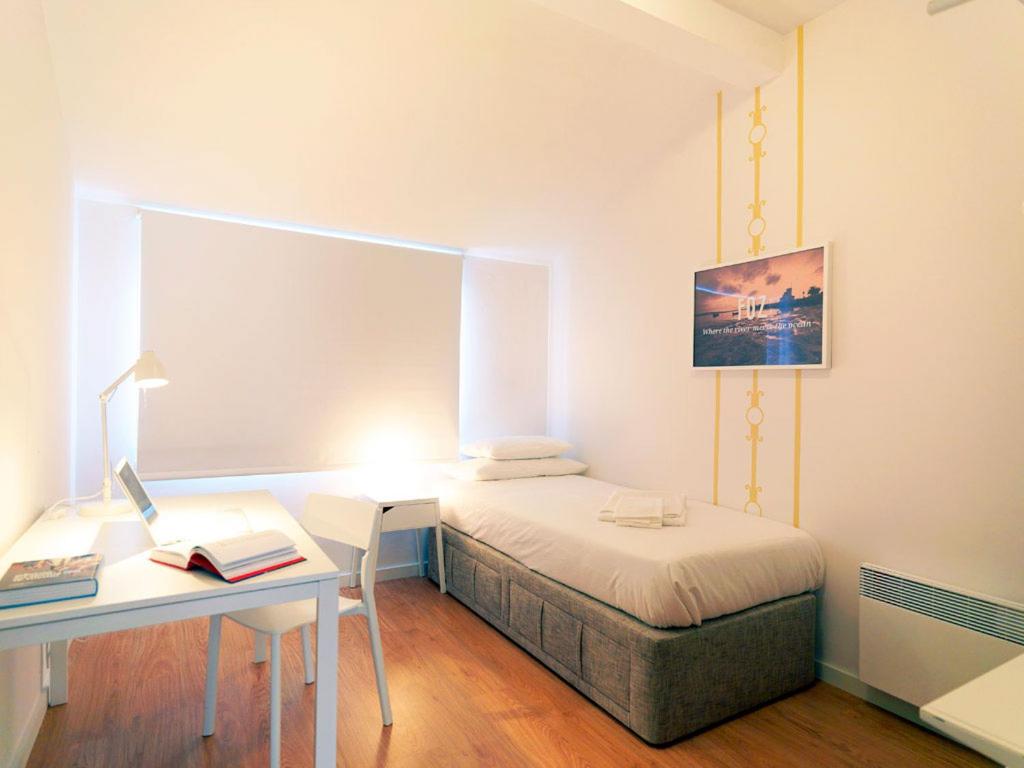 Chambre Simple avec Salle de Bains Commune