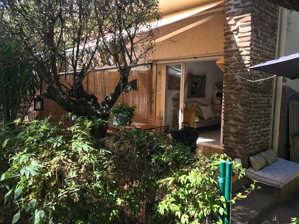 **** Beau T2 de 40 m2, jardin de 70m2, au calme, à 50 mètres de la plage - Ferienwohnung
