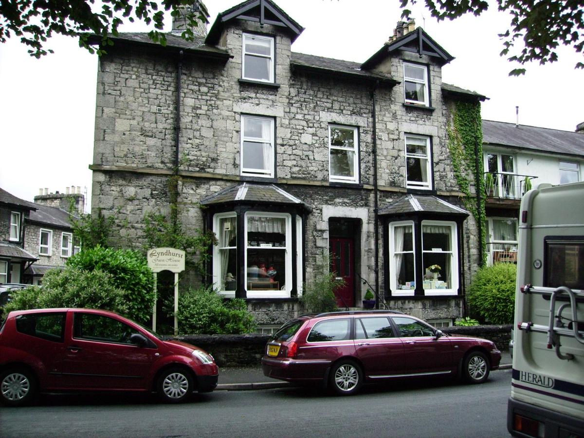 B&B Kendal - Lyndhurst Guest House - Bed and Breakfast Kendal