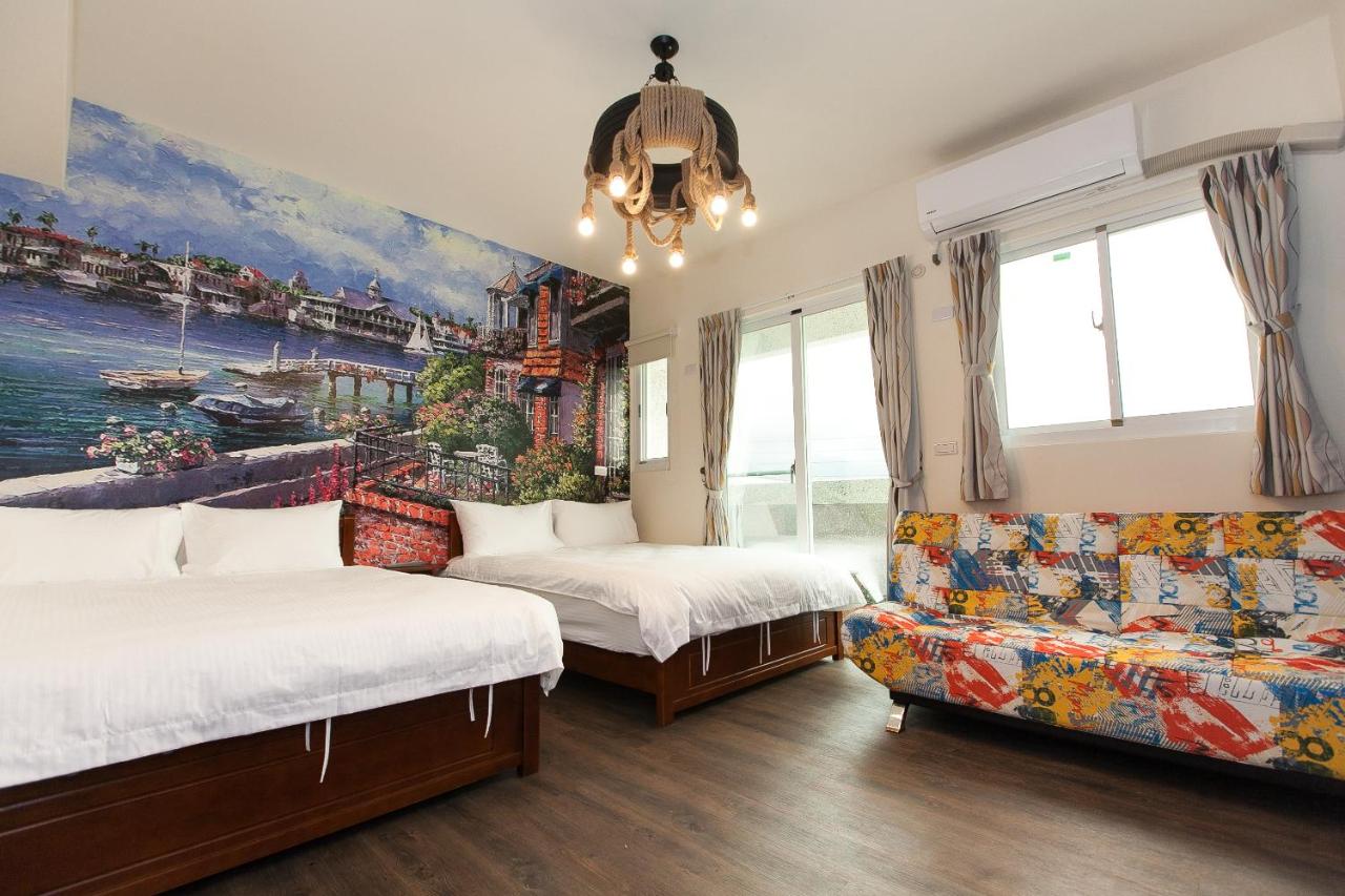 Kamer met 2 Queensize Bedden - Geschikt voor Gasten met een Lichamelijke Beperking