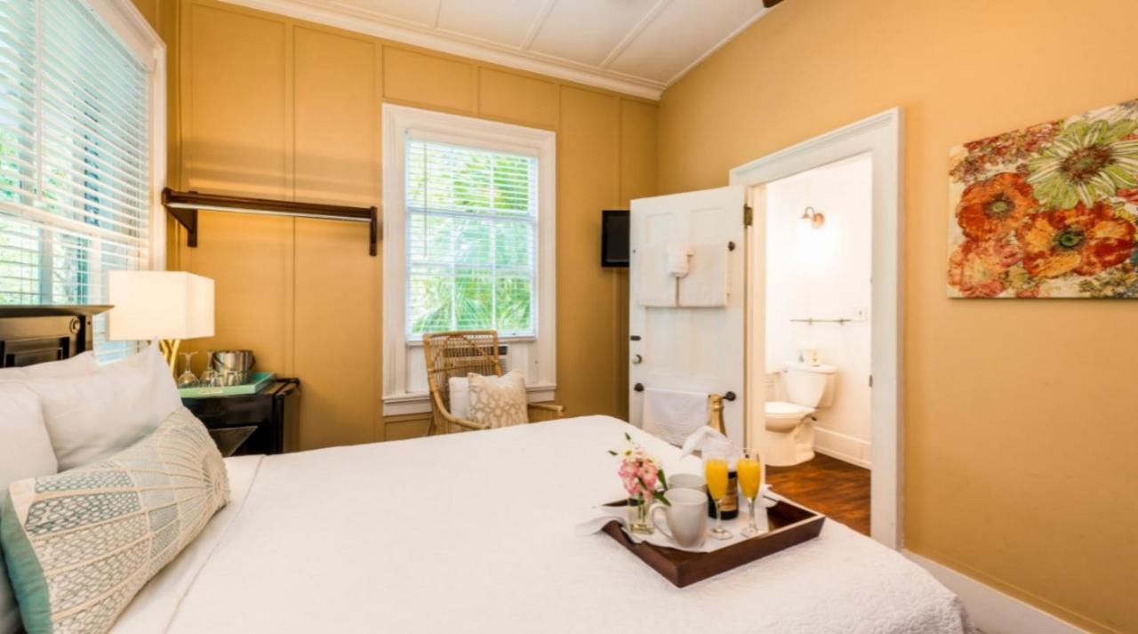 Queen William Room