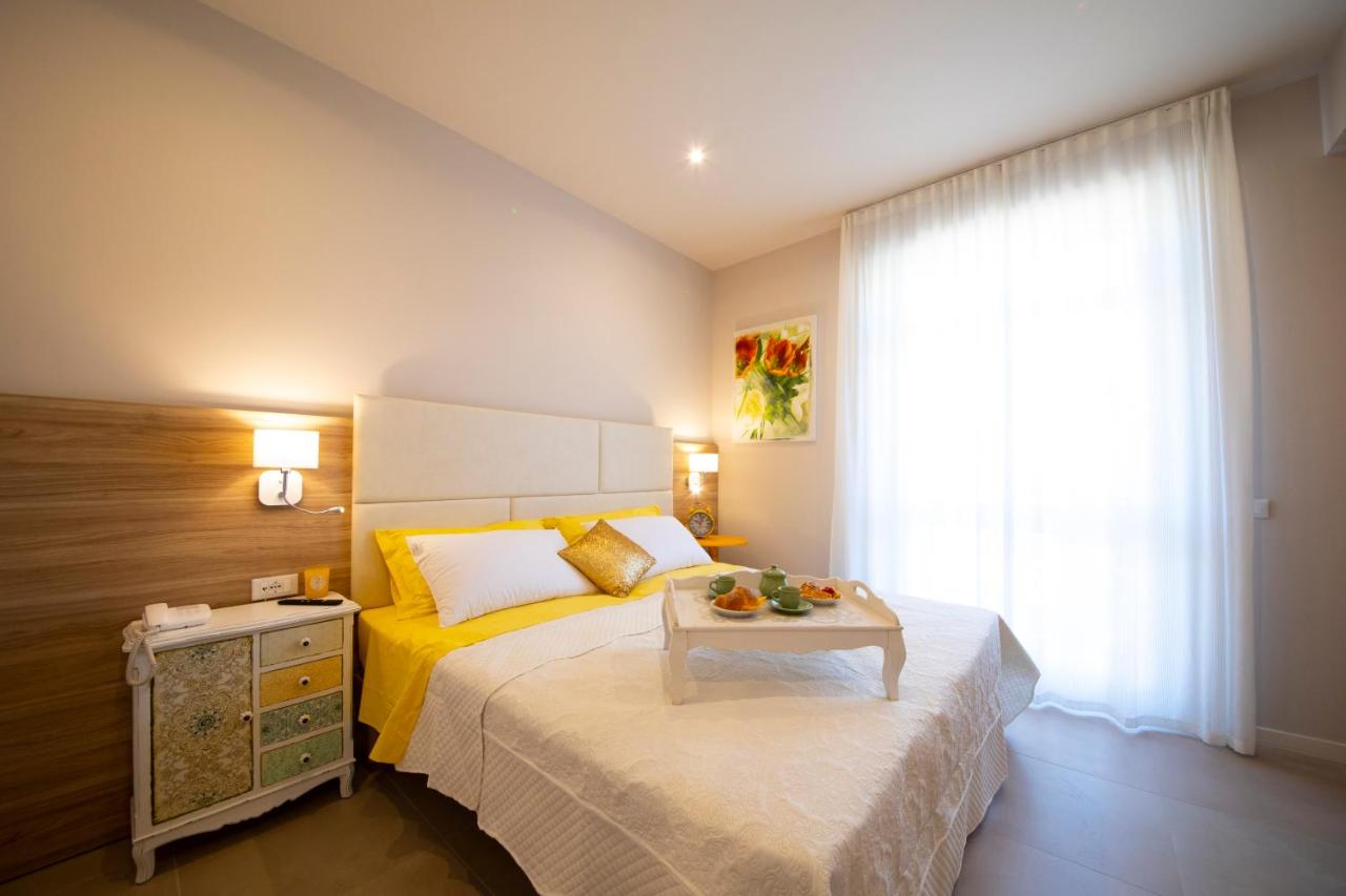 B&B Padenghe sul Garda - Apart-Hotel la Rocchetta - Bed and Breakfast Padenghe sul Garda