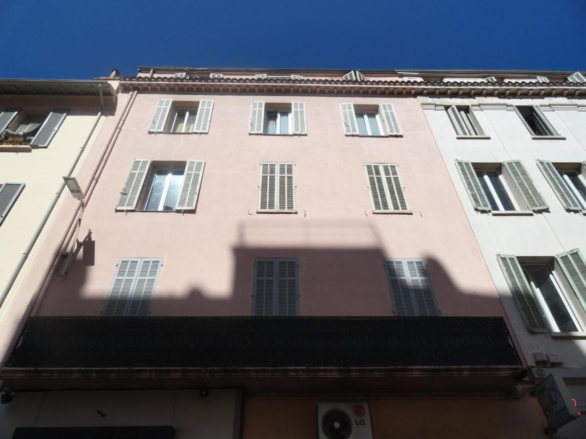 Viva Riviera 5 rue Gerard Monod - very close Croisette and Palais - B&B