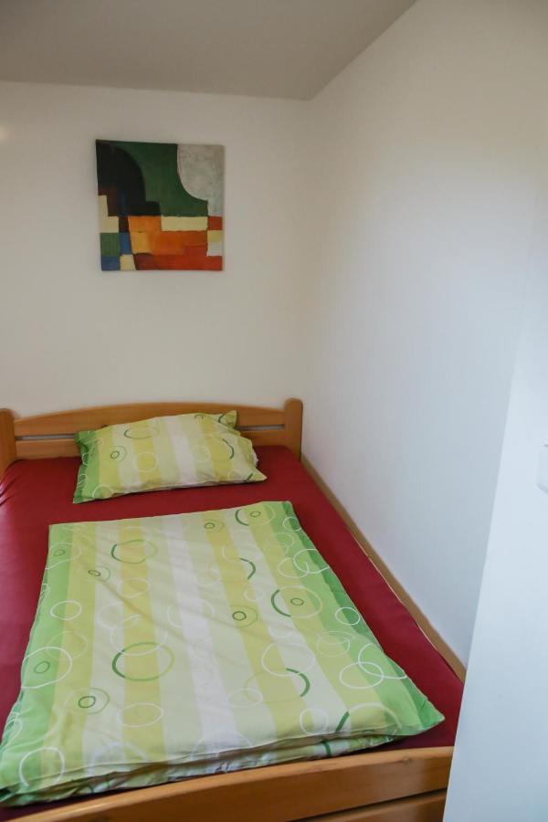 Driepersoonskamer met Eigen Badkamer