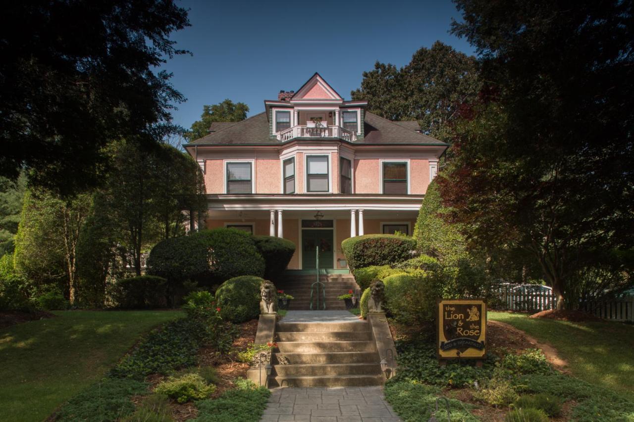 B&B Asheville - The Lion and the Rose Bed and Breakfast - Bed and Breakfast Asheville