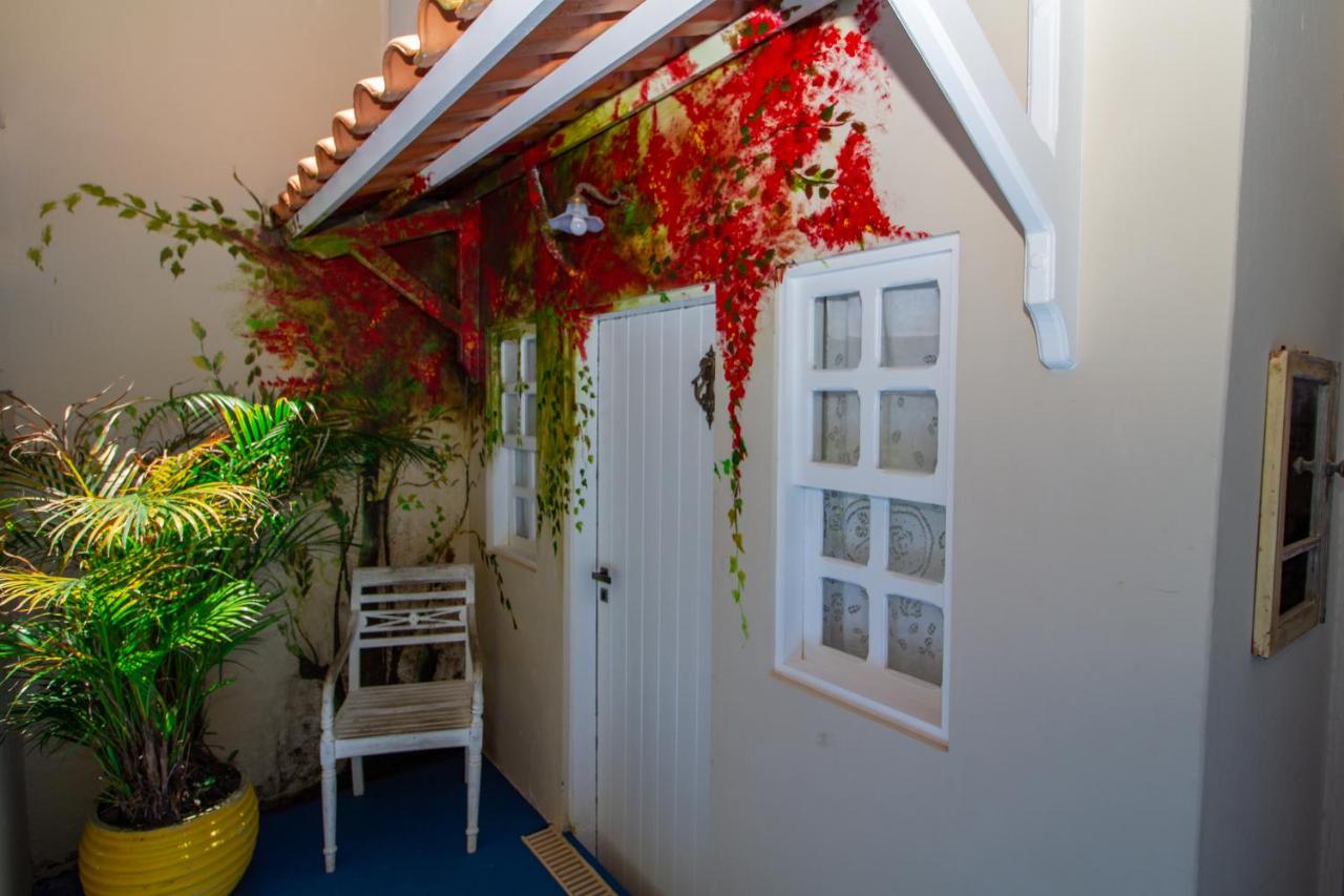 Camera Tripla Standard