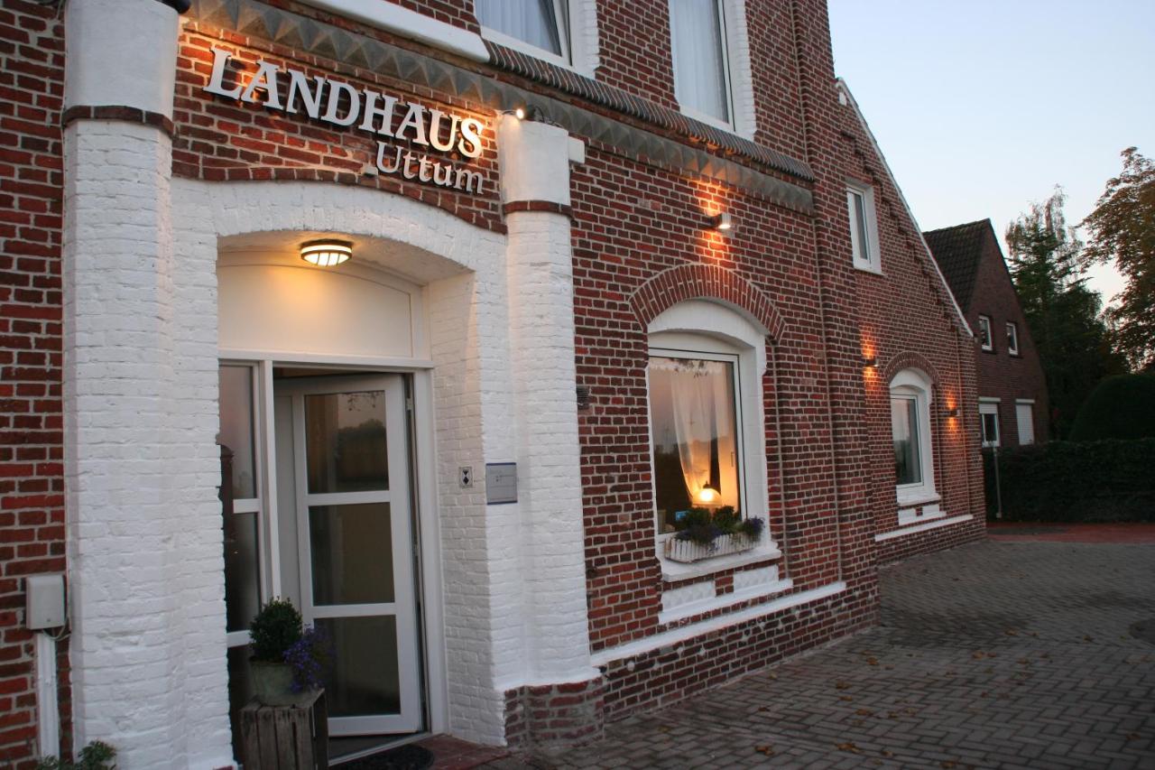 B&B Greetsiel - Hotel Garni Landhaus Uttum - Bed and Breakfast Greetsiel