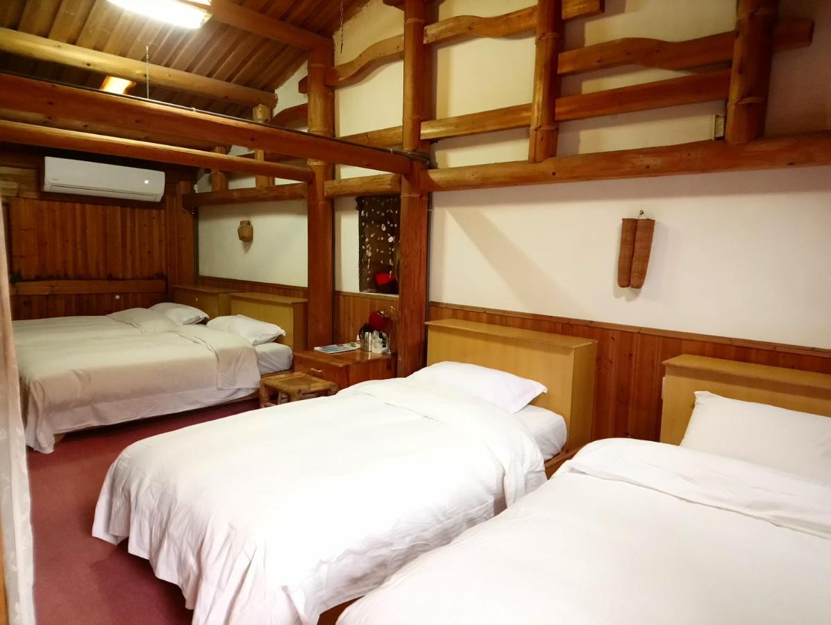 Chambre Quadruple avec Salle de Bains Commune