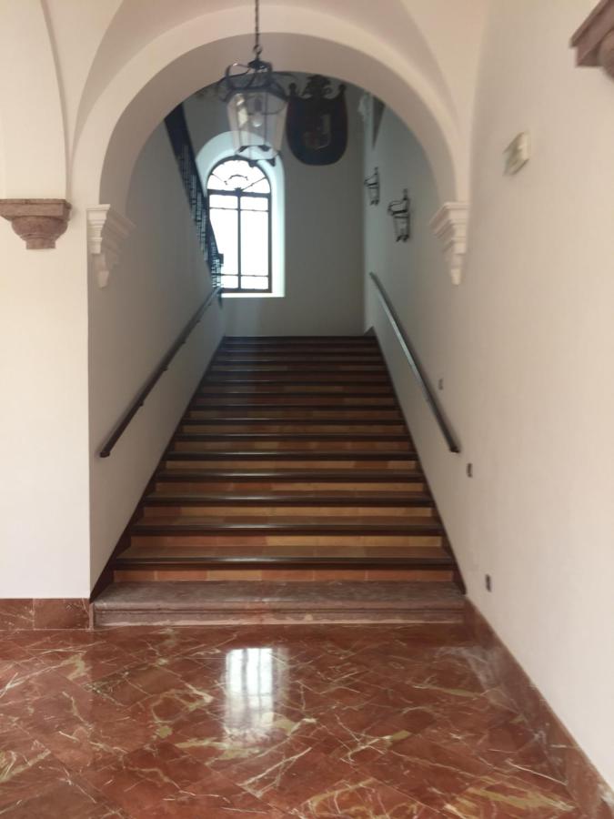 Ap. Palacete Marqués d la Vega - B&B