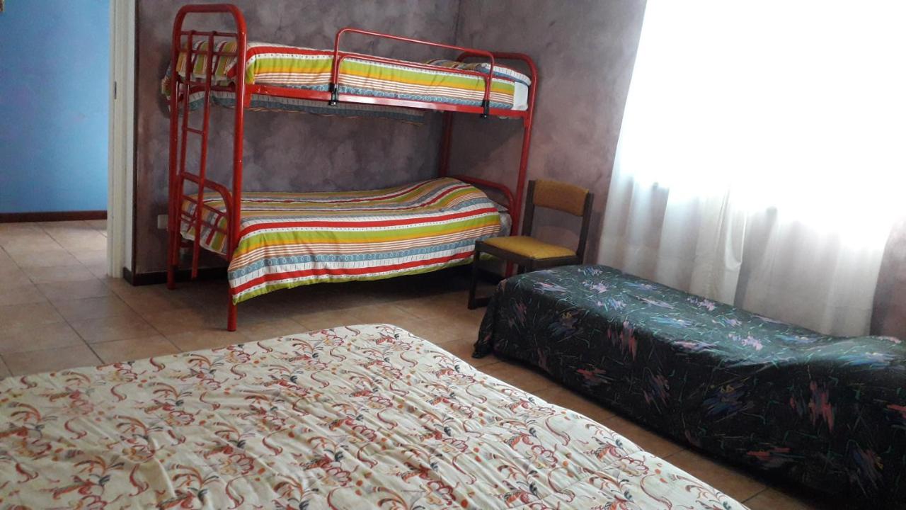 Family Room with Garden View