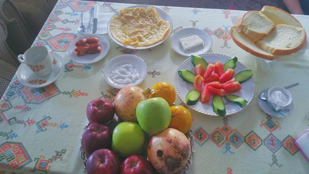 Guest House Taunus - B&B Berat