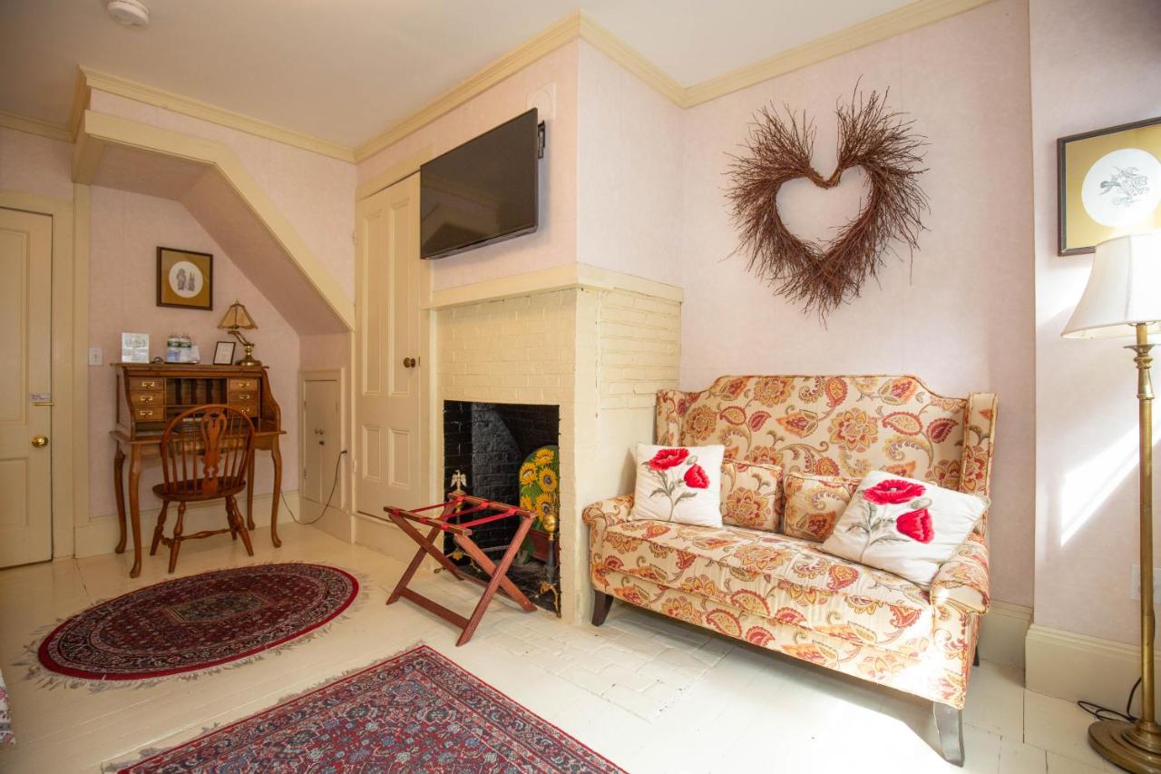 Deluxe Queen Room - Merrimac