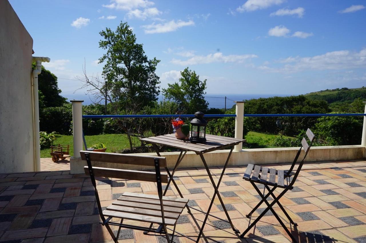 Casas Das Flores - B&B Lagens