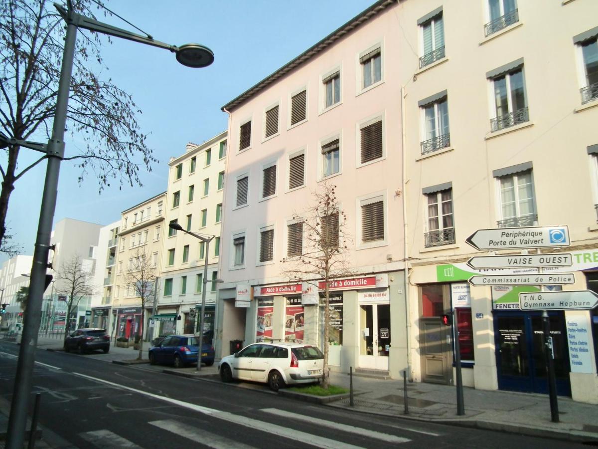 Le 9ème- Métro Valmy-HomaLyon - B&B