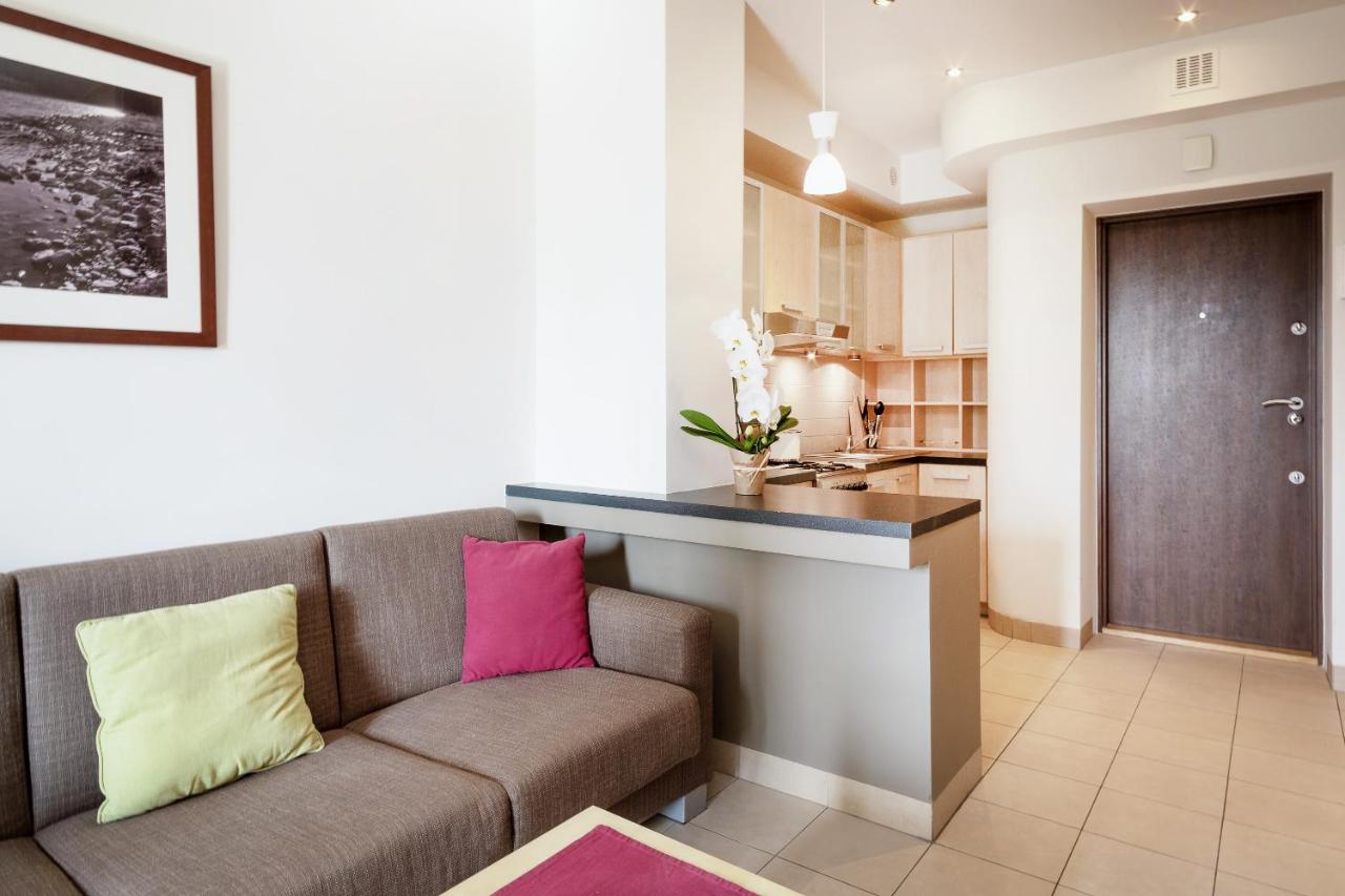 Apartments Warsaw Downtown Świętokrzyska by Noclegi Renters - B&B Warsaw