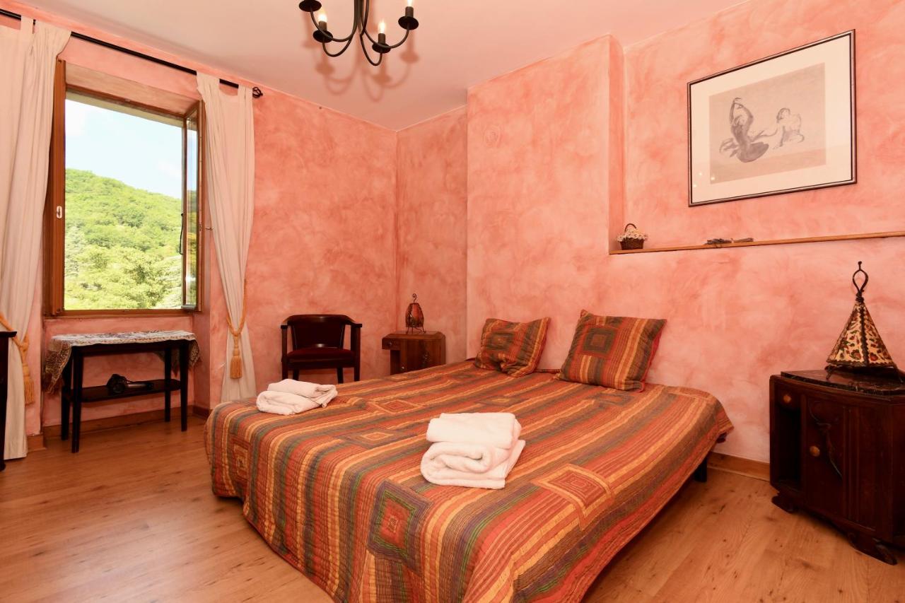 Doppel-/Zweibettzimmer mit Gartenblick