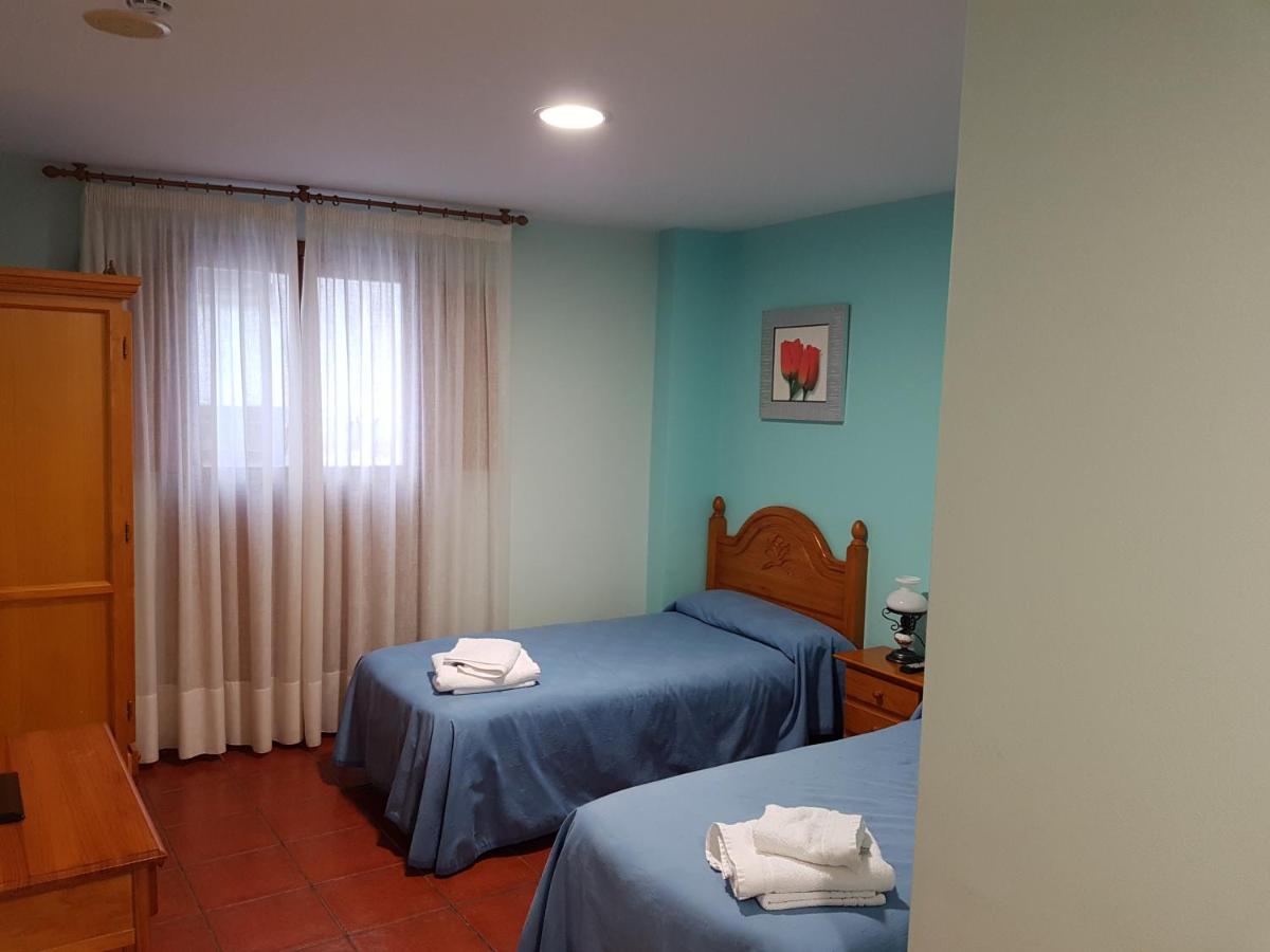 Camera Matrimoniale/Doppia con Letti Singoli con Bagno