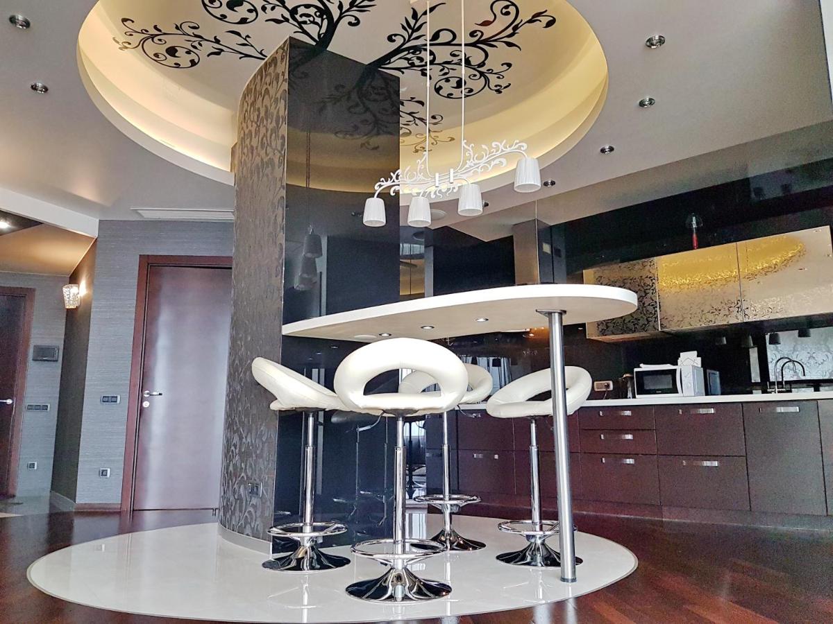 Spacious One-Bedroom Apartment with Balcony and river view