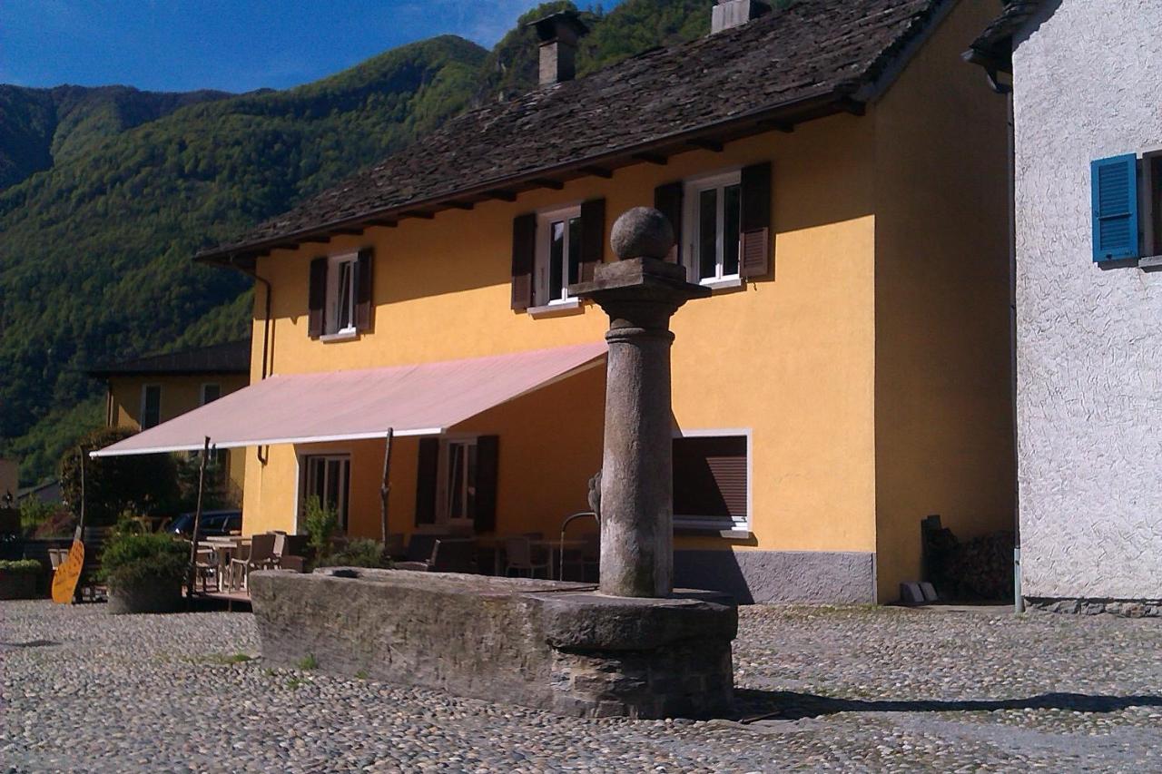 Locanda Poncini - Bed and Breakfast Maggia