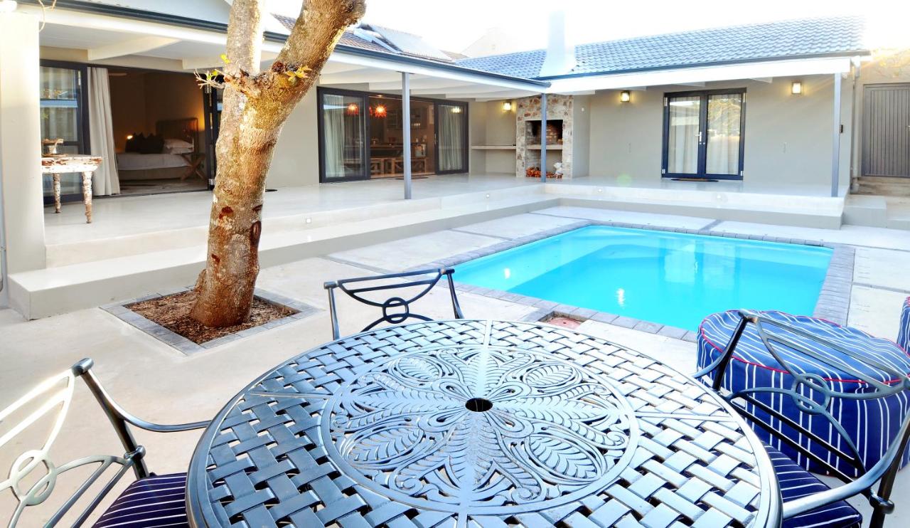 Ocean Breeze by The Oyster Collection - Bed and Breakfast