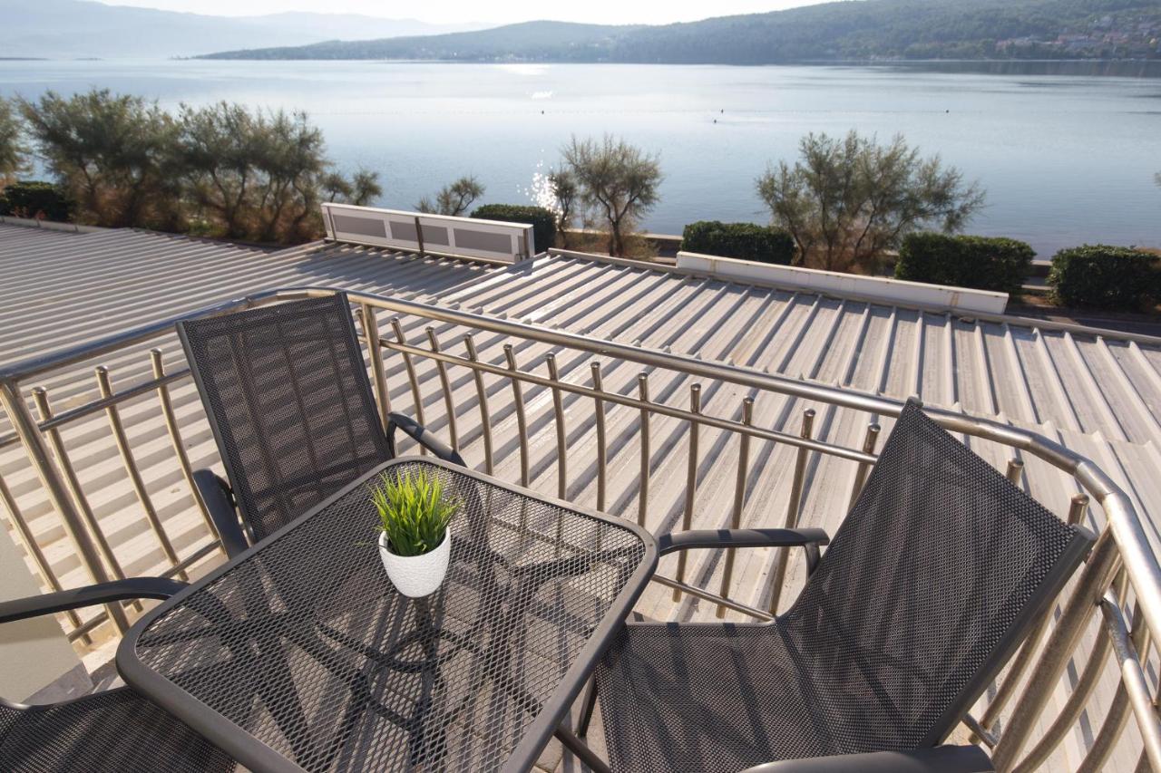 Apartamento de 1 dormitorio con terraza